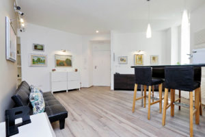 Ingresso e area living Victory Rooms Rome